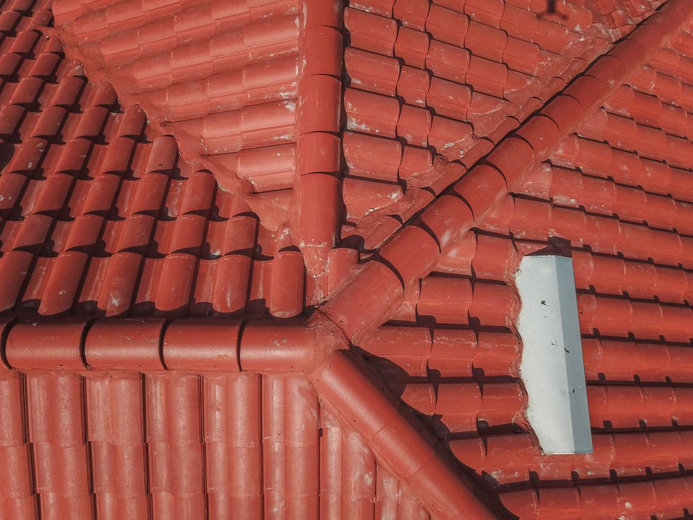 Slide of Rainier Roofing