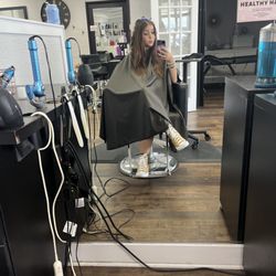 Kellie & Company - Salon chair