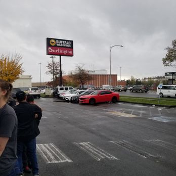 Buffalo Wild Wings - Located in a very congested area. There was a line/30 minute wait to get in on Veteran's Day '24 - Chicken Wings Near Me - Tacoma, Washington