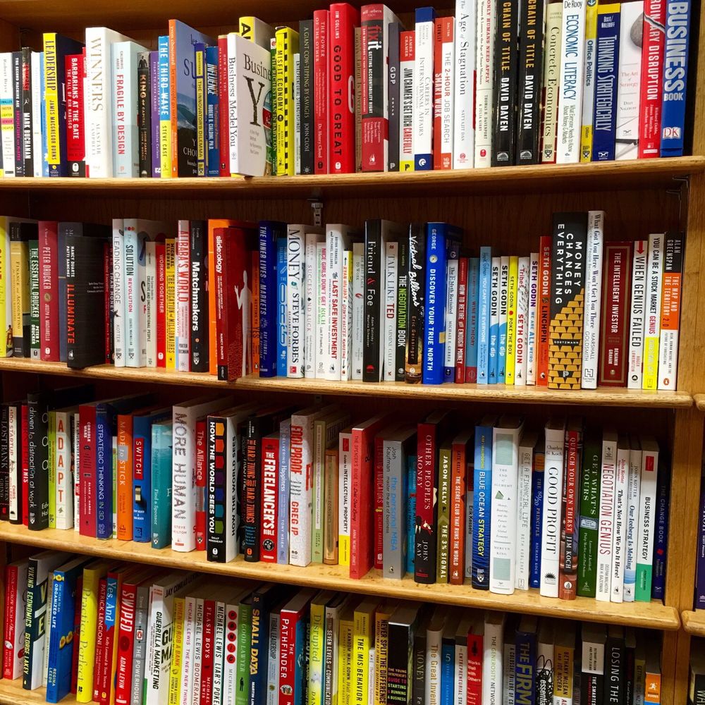 Dupont Circle - Kramerbooks and Afterwords a great bookstore! - Landmarks & Historical Buildings Near Me - Washington, DC, District of Columbia