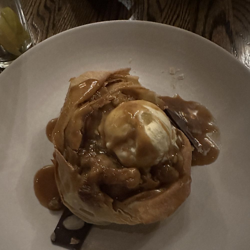 Gladstone Tavern - Banana Crunch - New American Near Me - Gladstone, New Jersey