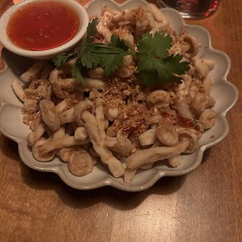 Wayla - tempura Shimeji Mushroom - Hed Kua Kluea - Thai Near Me - New York, New York Wayla - tempura Shimeji Mushroom - Hed Kua Kluea - Thai Near Me - New York, New York