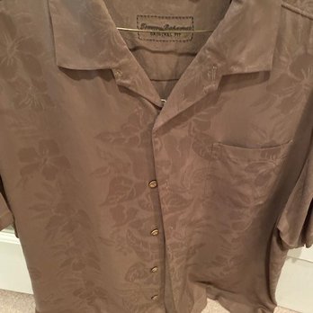 Cleaner4Less Ashburn - This shirt does not have a wear issue - Dry Cleaning Near Me - Ashburn, Virginia