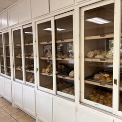 Las Palmas Bakery