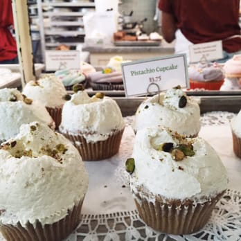 Magnolia Bakery - Pistachio cupcakes! - Bakeries Near Me - Chicago, Illinois Magnolia Bakery - Pistachio cupcakes! - Bakeries Near Me - Chicago, Illinois