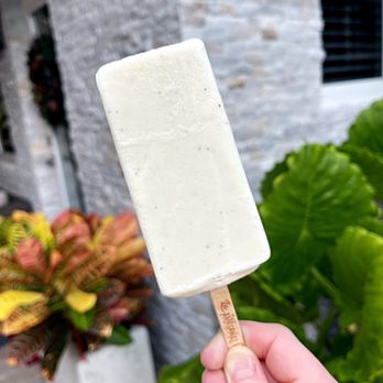 La Artesanal - Vanilla Bean - Ice Cream & Frozen Yogurt Near Me - Oakland Park, Florida La Artesanal - Vanilla Bean - Ice Cream & Frozen Yogurt Near Me - Oakland Park, Florida