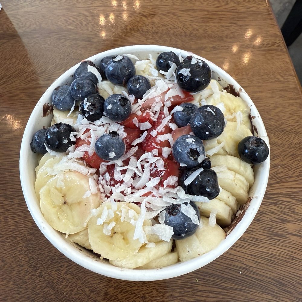 Raining Berries - Raining Berries Bowl - Acai Bowls Near Me - Westchase, Florida Raining Berries - Raining Berries Bowl - Acai Bowls Near Me - Westchase, Florida