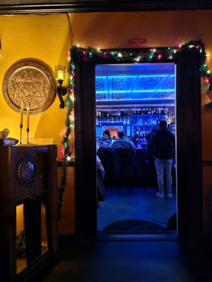 Tarbender's Lounge by null