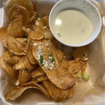 Bubba’s Bones & Brews - Blue Cheese Chips - Gastropubs Near Me - Cathedral City, California
