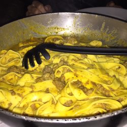 manhattan pub - Tagliatelle zafferano e salsiccia