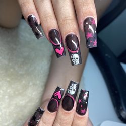 Aly’s Beauty Salon - 2000's Punk Nails