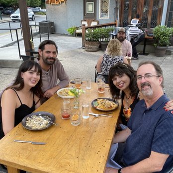 Ilda - Sylva - Angie and hubby Steve. His daughter Emily and boyfriend Lloyd - Italian Near Me - Sylva, North Carolina