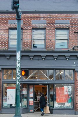 Tender Loving Empire by null