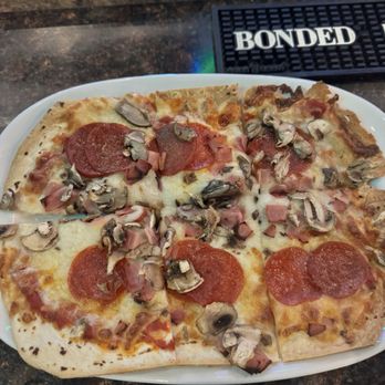 Mavrix Restaurant and Bar - Flatbread Pizza - Burgers Near Me - Shelby Township, Michigan Mavrix Restaurant and Bar - Flatbread Pizza - Burgers Near Me - Shelby Township, Michigan