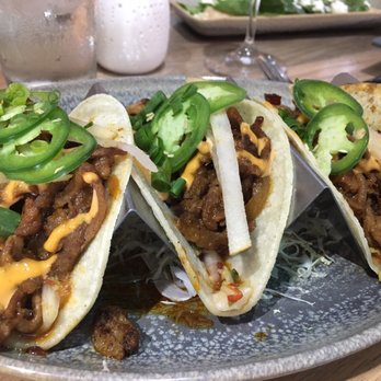 Moku Kitchen - Bulgogi tacos - Cocktail Bars Near Me - Honolulu, Hawaii