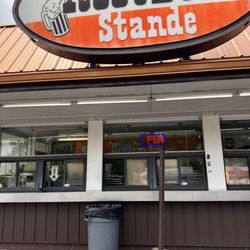 The Root Beer Stande - No cash only sign!