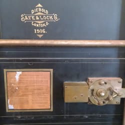 Ypsilanti District Library - Old safe from 1916!