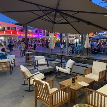 Malendrina Wine Bar - Wine Bars Near Me - Hermosa Beach, California Malendrina Wine Bar - Wine Bars Near Me - Hermosa Beach, California