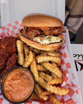 The Kluckin Chicken by null