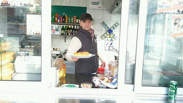 Leo's Sausage Stand by null