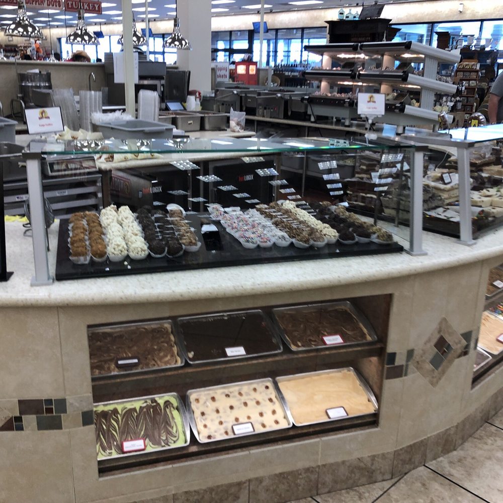 Buc-ee's - Waller - Gas Stations Near Me - Waller, Texas