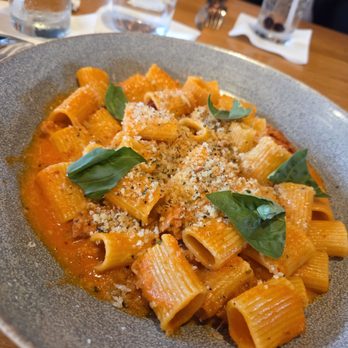Earls Kitchen + Bar - Spicy Calabrian Pasta - New American Near Me - Miami, Florida Earls Kitchen + Bar - Spicy Calabrian Pasta - New American Near Me - Miami, Florida