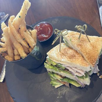 Lone Eagle Grille - Breakfast & Brunch Near Me - Incline Village, Nevada