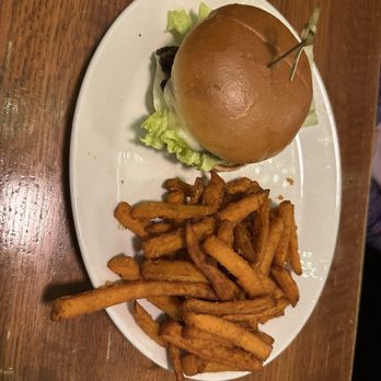 3 Squares Restaurant - Turkey burger and sweet potato fries - American Near Me - Maple Grove, Minnesota