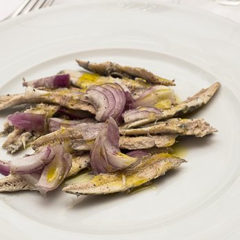 Da Maurizio - Alici marinate con cipolla, pepe e olio - Tuscan Near Me - Follonica, GR