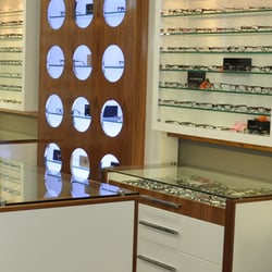 Brampton Vision Centre - Optometrist Brampton, ON