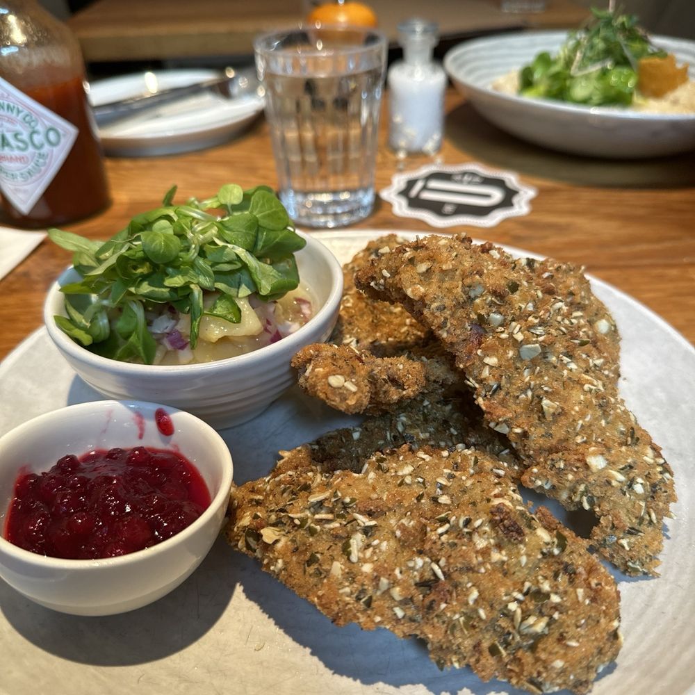 Ulrich - Wild boar schnitzel - Cafes Near Me - Vienna, 9 Ulrich - Wild boar schnitzel - Cafes Near Me - Vienna, 9