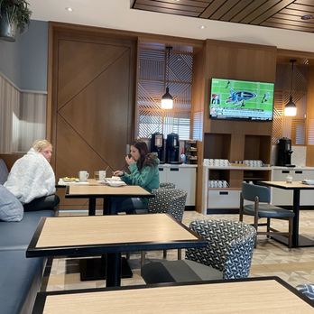 Hyatt Place Harrisonburg - Breakfast sitting area. - Hotels Near Me - Harrisonburg, Virginia Hyatt Place Harrisonburg - Breakfast sitting area. - Hotels Near Me - Harrisonburg, Virginia