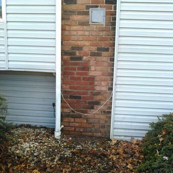 Chimney Chris - Breach repair. The bricks are still wet.
(When they dry the red will match.) - Chimney Sweeps Near Me Chimney Chris - Breach repair. The bricks are still wet.
(When they dry the red will match.) - Chimney Sweeps Near Me