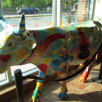 Emack & Bolio's - Big, fake cows are always cool - Ice Cream & Frozen Yogurt Near Me - Charlestown, Massachusetts