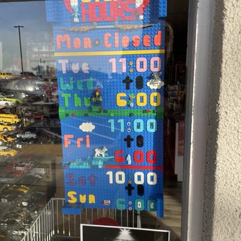 The Magic Toybox - hours sign - Toy Stores Near Me - Pacifica, California