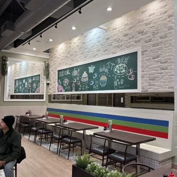 Class 302 Tea Cafe - Seating - Taiwanese Near Me - Irvine, California