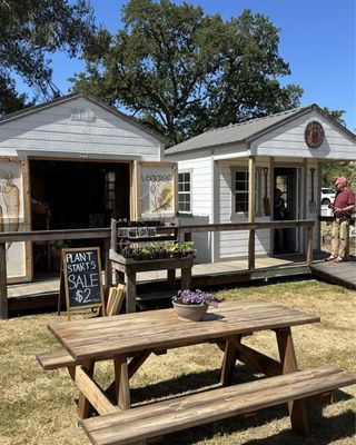 Tenfold Farmstand by null