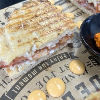 Mika's - Cafes Near Me - San Marcos, California