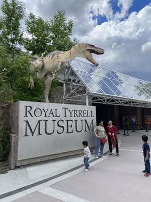 Royal Tyrrell Museum by null