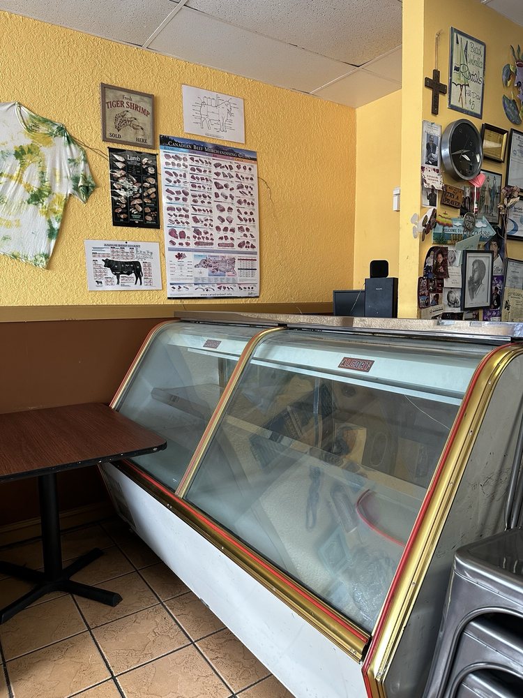 MoMo's Meat Market
