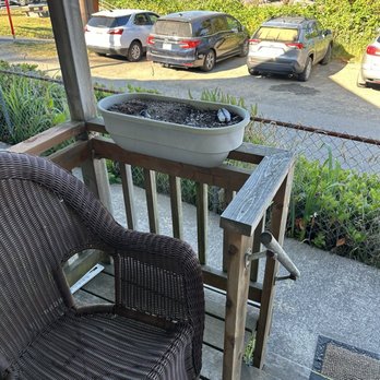 Oceanside Ocean Front Cabins - Why keep just pots of dirt? - Hotels Near Me - Oceanside, Oregon
