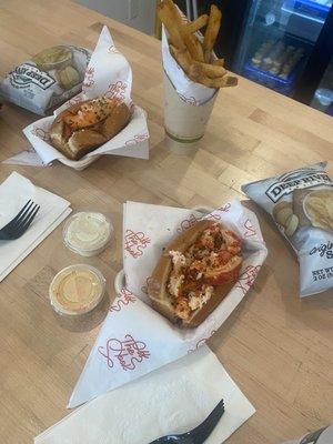 Off The Hook by J&R Seafood by null