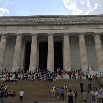 Lincoln Memorial - The Greek Style Temple - Landmarks & Historical Buildings Near Me - Washington, DC, District of Columbia Lincoln Memorial - The Greek Style Temple - Landmarks & Historical Buildings Near Me - Washington, DC, District of Columbia