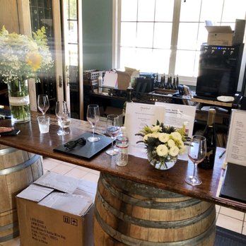BackRoad Vines - Wine Tasting Room Near Me - Fairfield, California