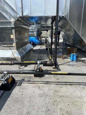 M&M Mechanical Heating & Piping Logo