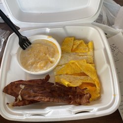 David's BBQ & Catering - Grits Breakfast Davids Scrambler Breakfast