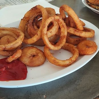 Romi's Brew & BBQ - Onion rings Happy Hour, so good! - Barbeque Near Me - Nice, California