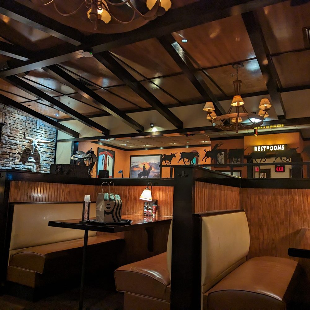 LongHorn Steakhouse - View of the restaurant - Steakhouses Near Me - Omaha, Nebraska LongHorn Steakhouse - View of the restaurant - Steakhouses Near Me - Omaha, Nebraska