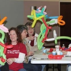 Holly Nagel - Chicago Balloon Artist & Entertaining Speaker Holly Nagel presents fun corp training & team bldg programs! www.HollyNagel.com