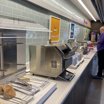 Tru by Hilton Bradenton I 75 - Breakfast bar - Hotels Near Me - Bradenton, Florida Tru by Hilton Bradenton I 75 - Breakfast bar - Hotels Near Me - Bradenton, Florida
